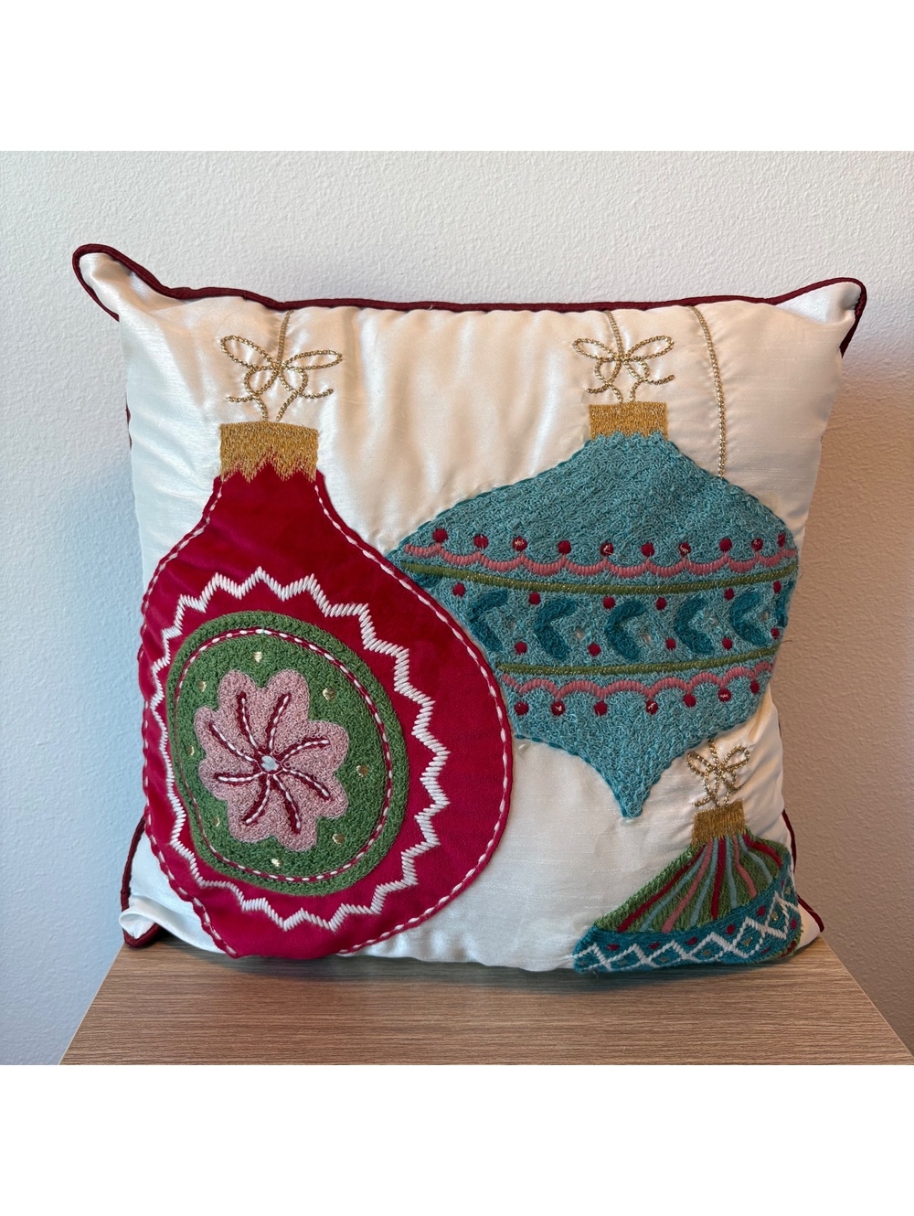 Pier 1 Light-Up Ornaments Christmas Holiday Pillow 15" x 15" Vintage Decor